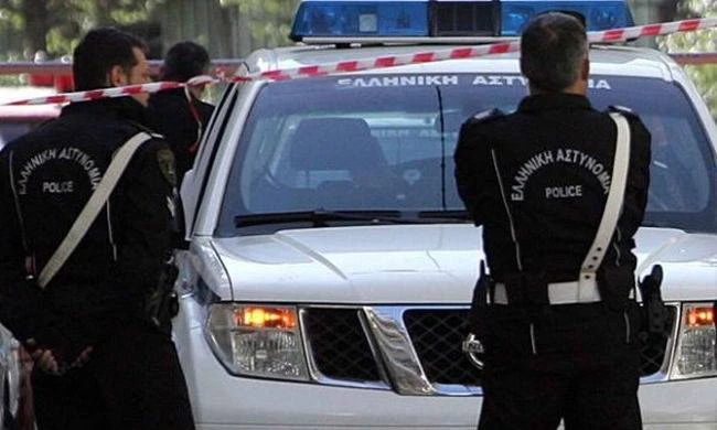 Φωτιά πίσω από την Υποδιεύθυνση Μεταγωγών στην Θεσσαλονίκη – Εκκενώθηκε το κτίριο